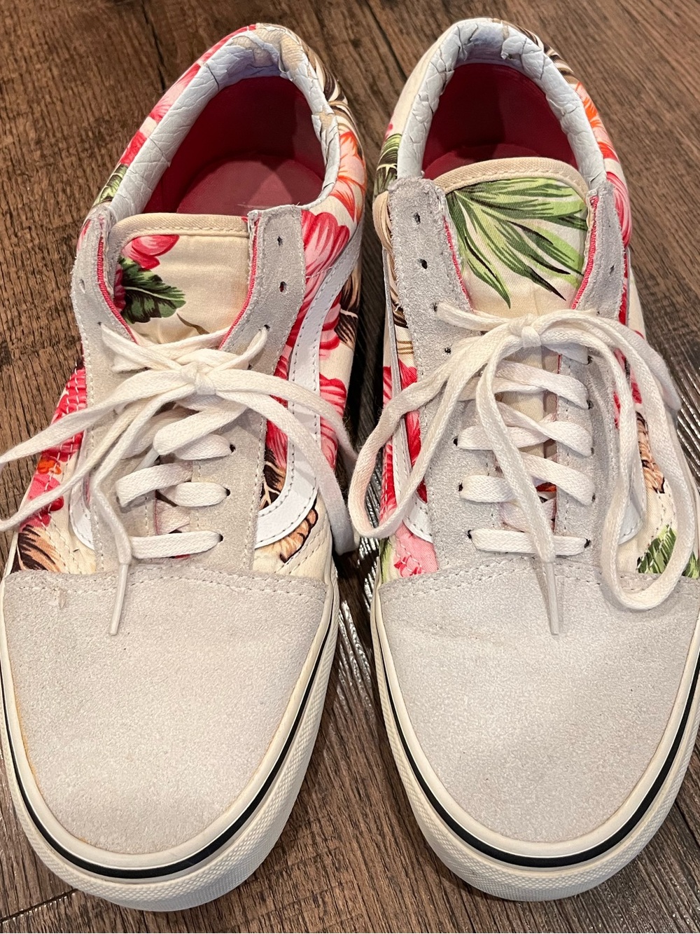 Vans - Picture 2 of 6